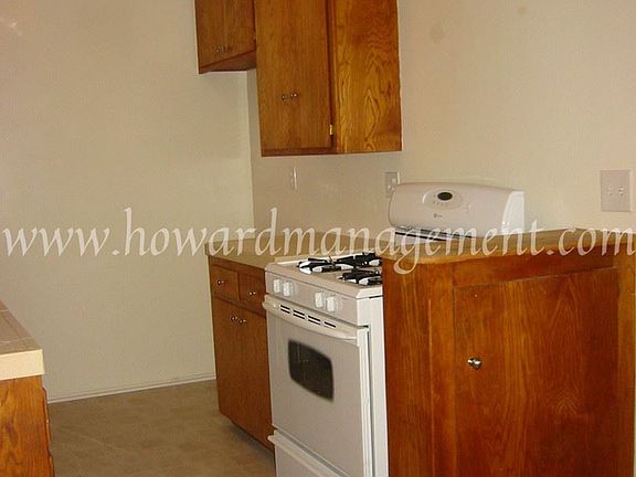 5th image of 1427 Amherst Ave APT 10