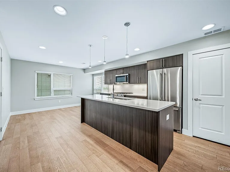 435 S Forest St #6 — Photo 16