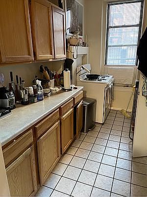 3rd image of 1625 2nd Ave APT 2S