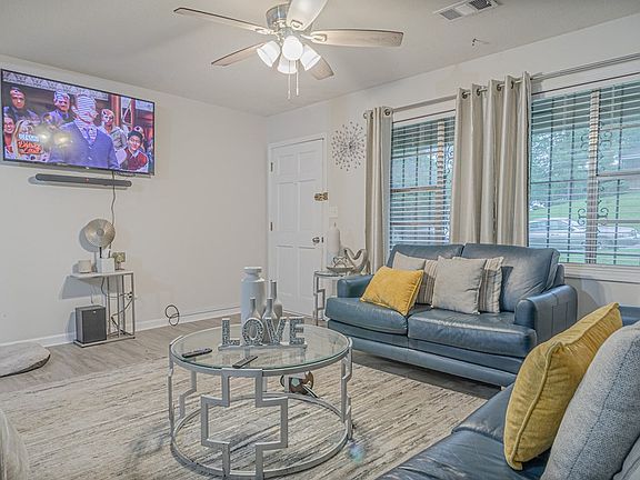 5th image of 5832 Gleneden Dr