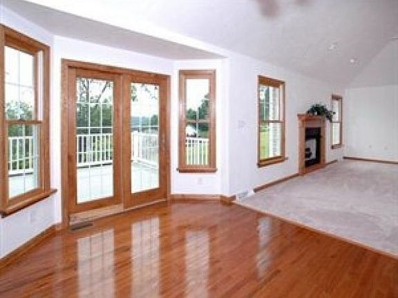 4th image of 1409 Willow Heights Dr