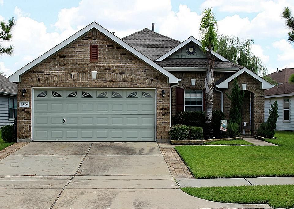 1st image of 15306 Thistle Rock Ln