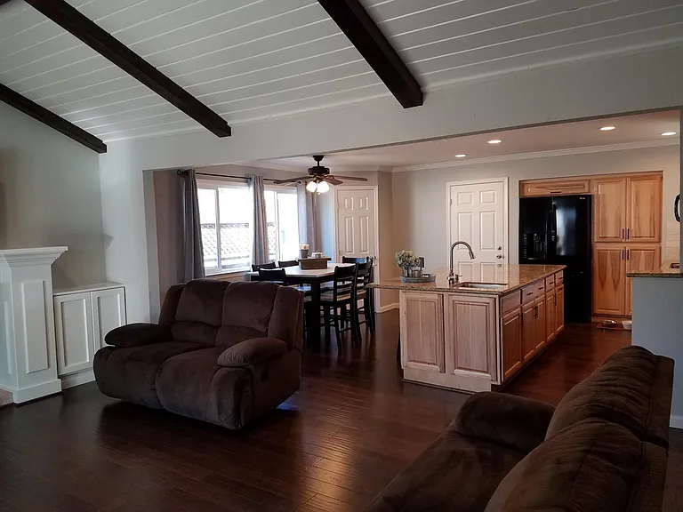 589 Graymont Dr — Photo 9