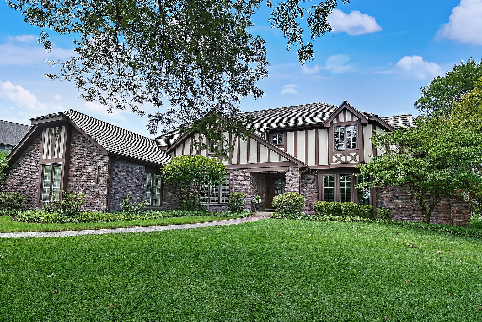 7606 Woodland Ln photo 1