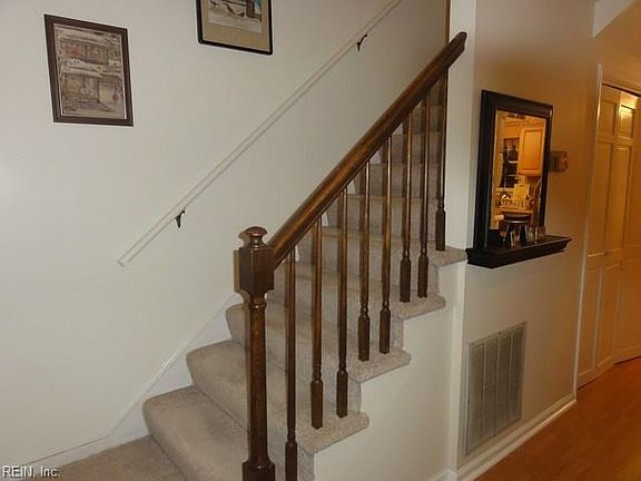 2nd image of 128 Lakeview Dr
