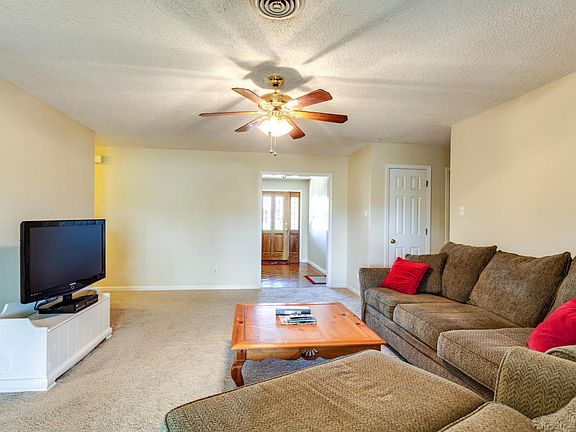 5th image of 2108 Chippendale Dr