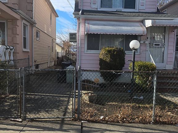 2nd image of 11636 197th St