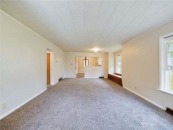 2nd image of 279 E Main St