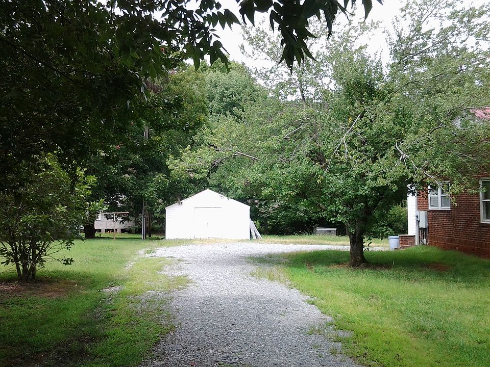 2nd image of 2776 Denton Rd