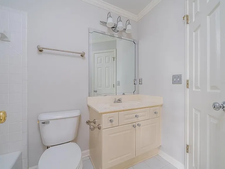 9445 Stoney Ridge Ln — Photo 18