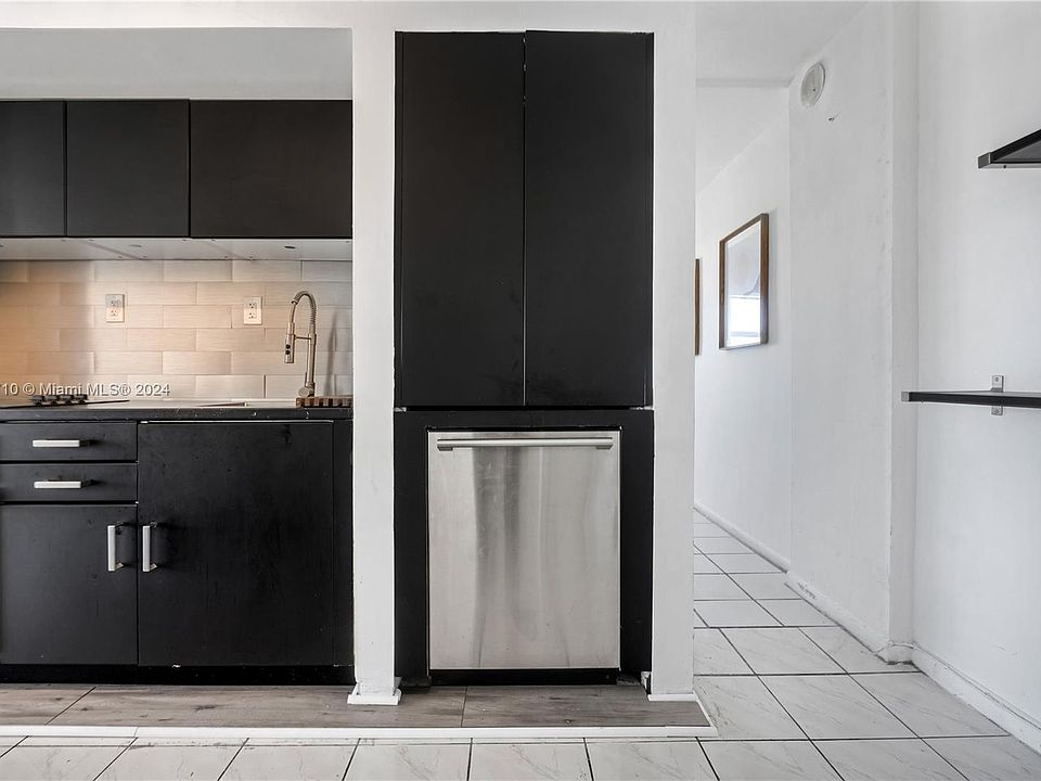 1st image of 245 18th St #901B