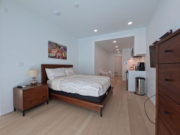 2nd image of 2422 Binnen Ln #101