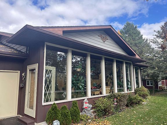 4th image of W6240 Cedar Cliff Dr