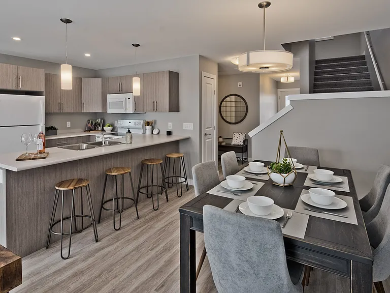 200 Hillbrook Dr — Photo 11