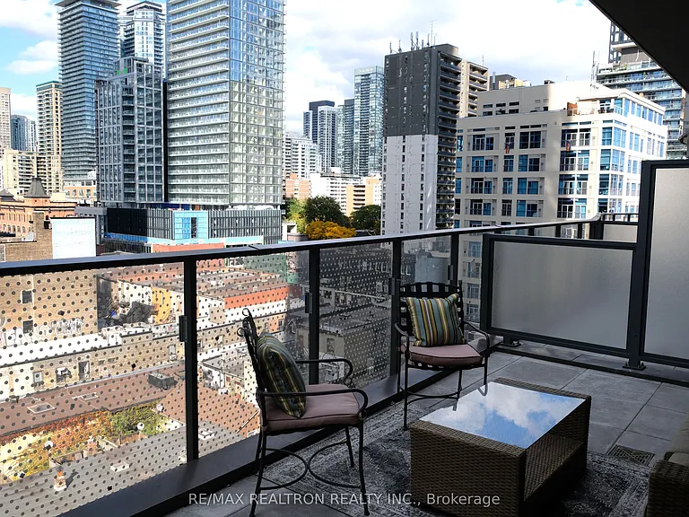 11 Wellesley St W #613 — Photo 20