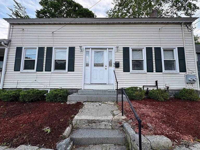 39 Cross St #1 — Photo 1