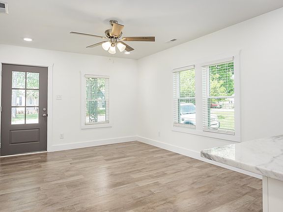 4th image of 518 Martha Ave