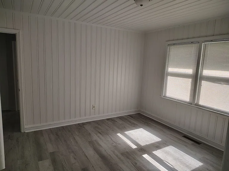 804 Poplar Dr — Photo 6