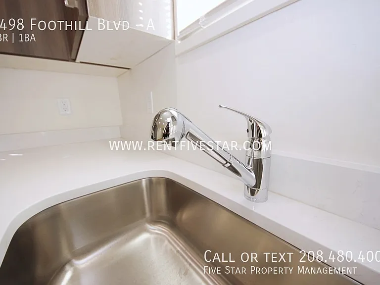 2498 Foothill Blvd #A — Photo 8