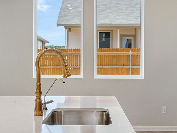 Patterson Ranch - Conroe Interior Image 3