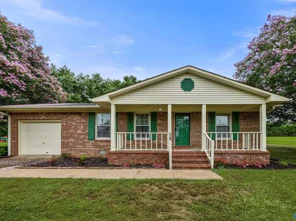 21319 Nelson Ln, Athens, AL 35614
