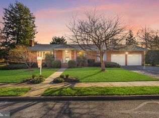 204 Meadowdale Ln, Frederick, MD 21702