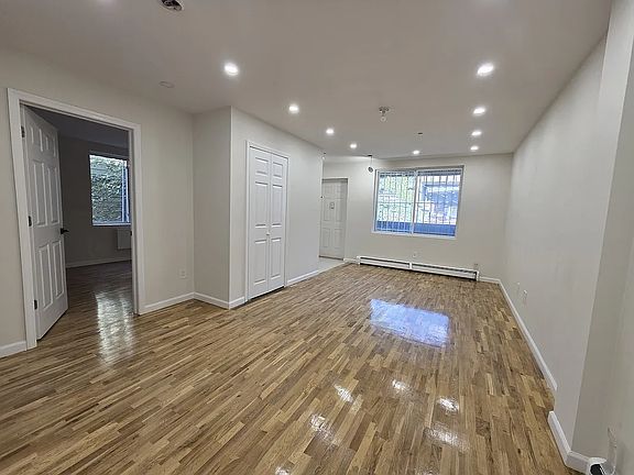5th image of 385 Vernon Ave APT 2A