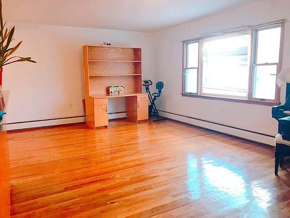 5th image of 5627 Fresh Meadow Ln #2F
