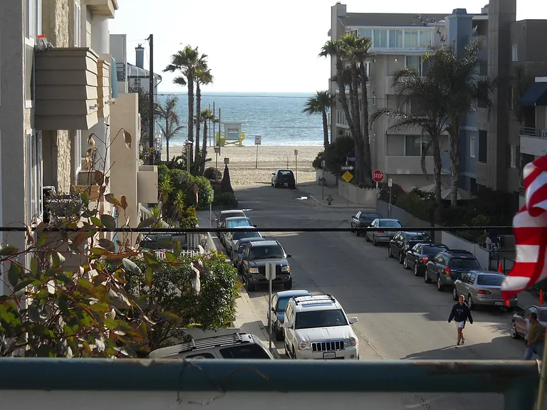 100 Driftwood St #1 — Photo 1