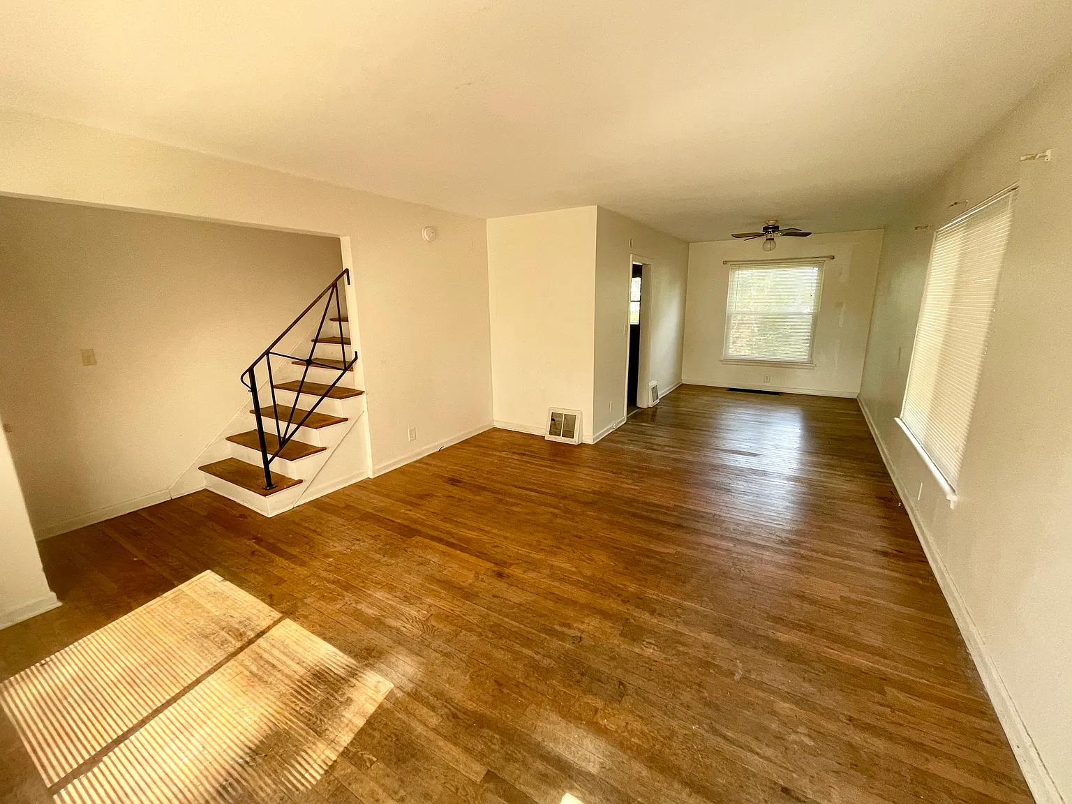 2 bed, 1015 sqft, $1,200 — Photo 2
