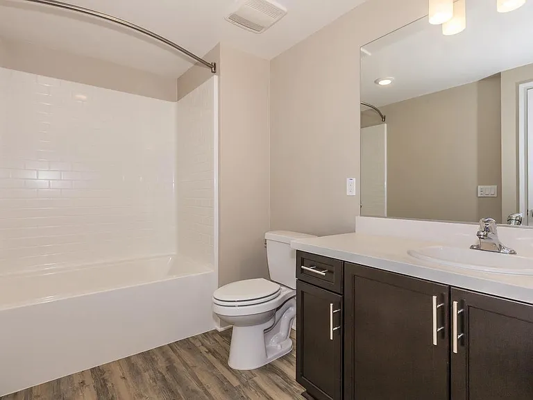 Esencia Sur Apartment Homes — Photo 48