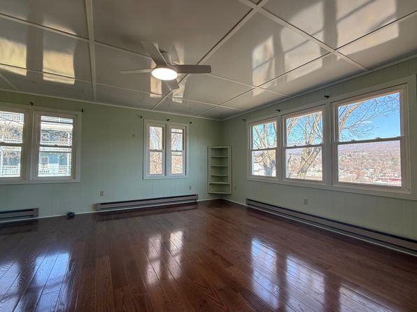 152 Furnace St #2