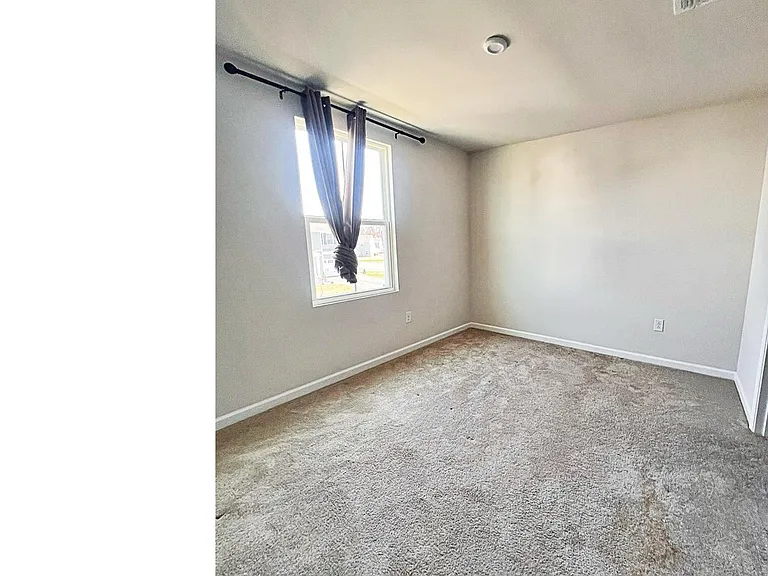 94 Opal Dr — Photo 12