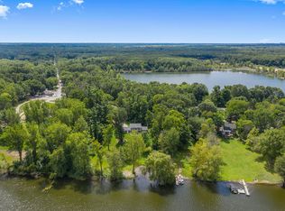 10411 N Cedar Dr, Grand Haven, MI 49417