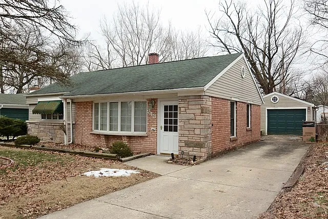 343 Merrimac St photo 1
