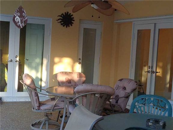 3rd image of 5001 Roosevelt St #1