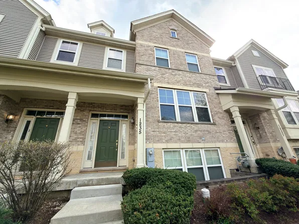 1235 Tuscany Dr, Streamwood, IL 60107