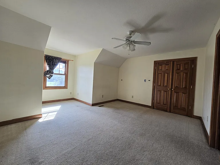 3034 Russell Rd — Photo 8
