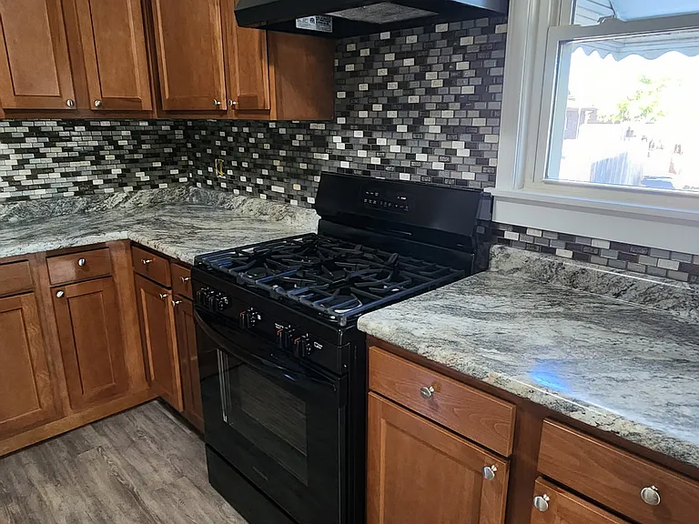 55 E Lake St — Photo 9