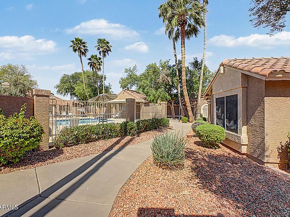 3rd image of 7040 W OLIVE Avenue #40