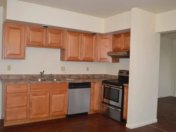 1021 E Main St #D, Palmyra, PA 17078