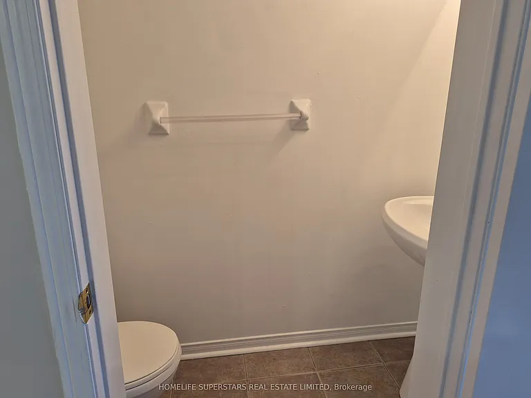 19 Foxchase Ave #46 — Photo 8