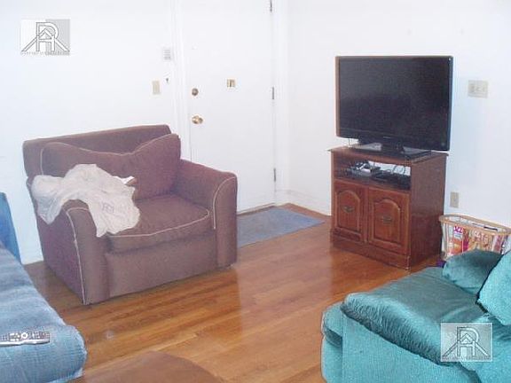 4th image of 35 Cummings Rd APT B
