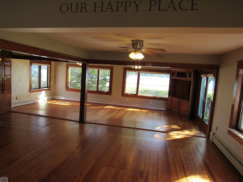 9910 N River Rd, photo 11