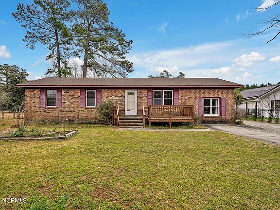 2nd image of 1514 Bluff Drive NE