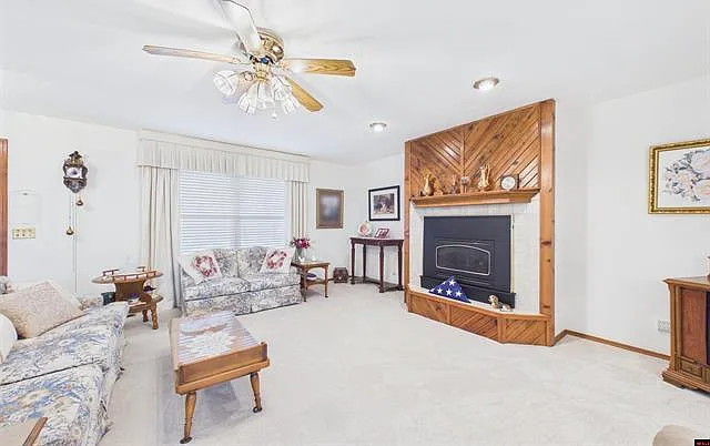 3 bed, 1799 sqft, $1,800 — Photo 3