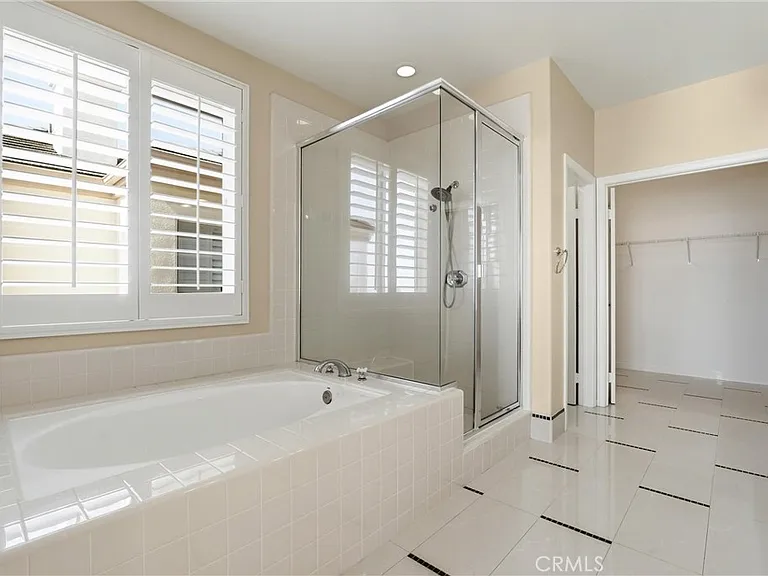 2536 Brennen Way — Photo 27