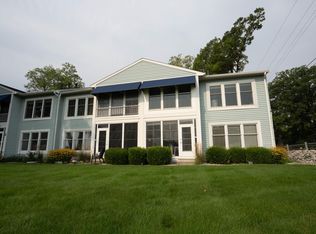 700 S Lakeside Dr APT 4, Syracuse, IN 46567