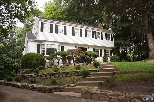 1st image of 27 Jean Ln