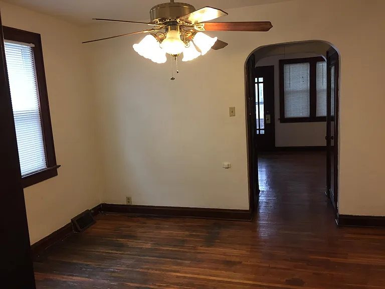 887 Oxley Rd — Photo 5